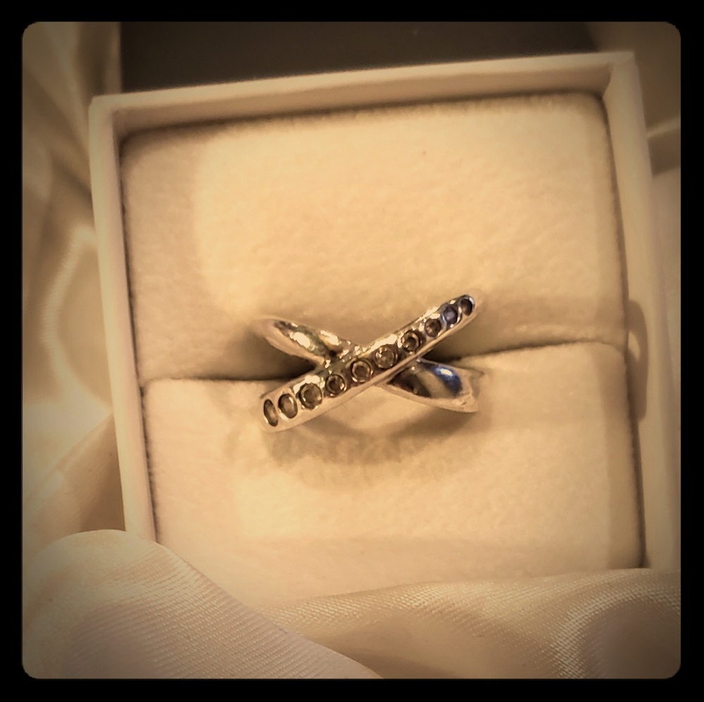 CRISS CROSS Swarovski ring size 8